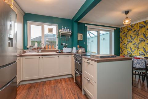 14 Maple Grove, Gomersal, Cleckheaton, BD19 4SR