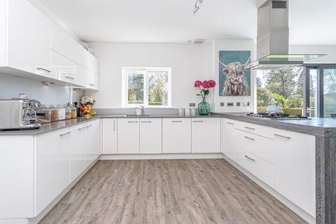 2 Ardnablane, Dunblane, FK15 0NU