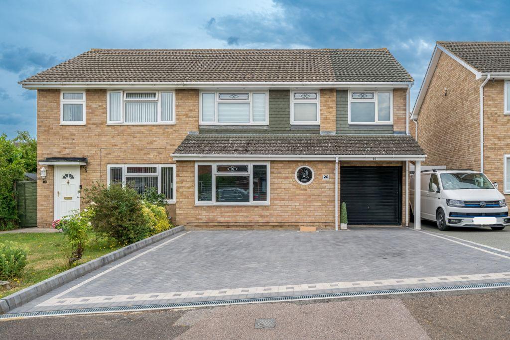 Mallingdene Close, Cliffe Woods... 4 bed semidetached house £460,000