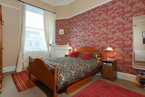 4 bedroom flat for sale, 7 (2F1), Hillside Crescent, Hillside, EH7 5DY