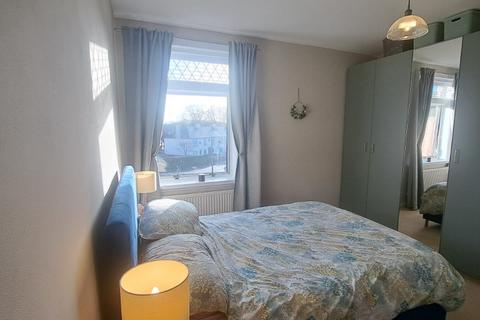 2 bedroom flat to rent, Stenhouse Avenue West, Edinburgh EH11