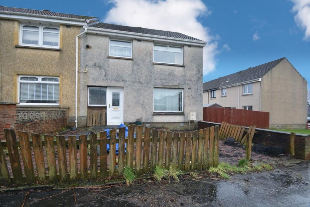 Fallas Place, Fauldhouse 3 bed end of terrace house £84,000