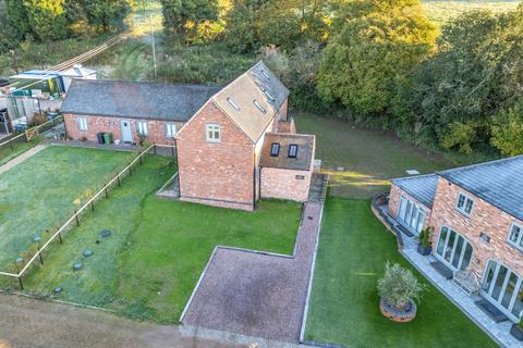 4 bedroom barn conversion for sale, Chadwich, Bromsgrove, Worcestershire, B61