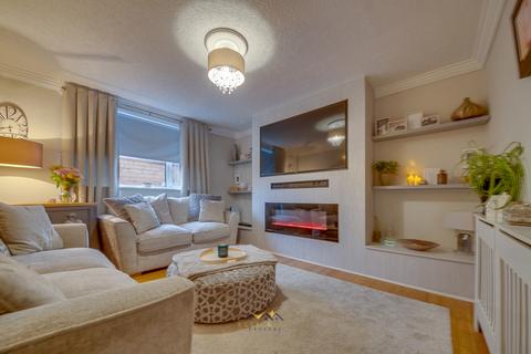 35 Halsall Drive, Sheffield, S9 4JE