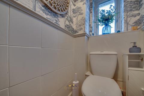 35 Halsall Drive, Sheffield, S9 4JE