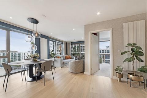 1 bedroom apartment to rent, Pendant Court, Royal Wharf, London, E16