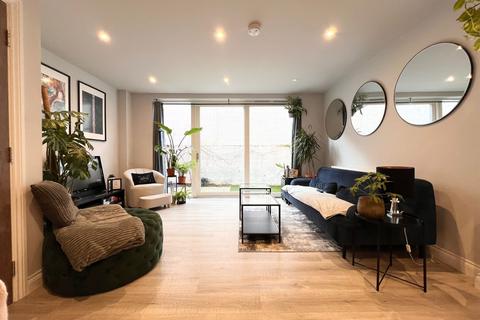 undefined, London E7