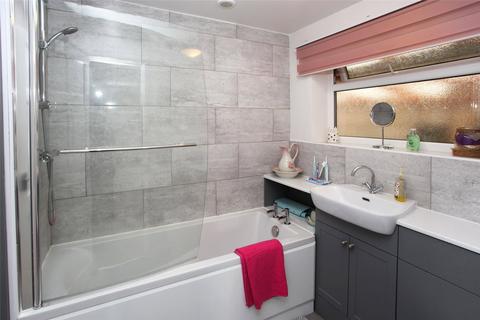 22 School Grove, Oakengates, Telford, TF2 6BQ