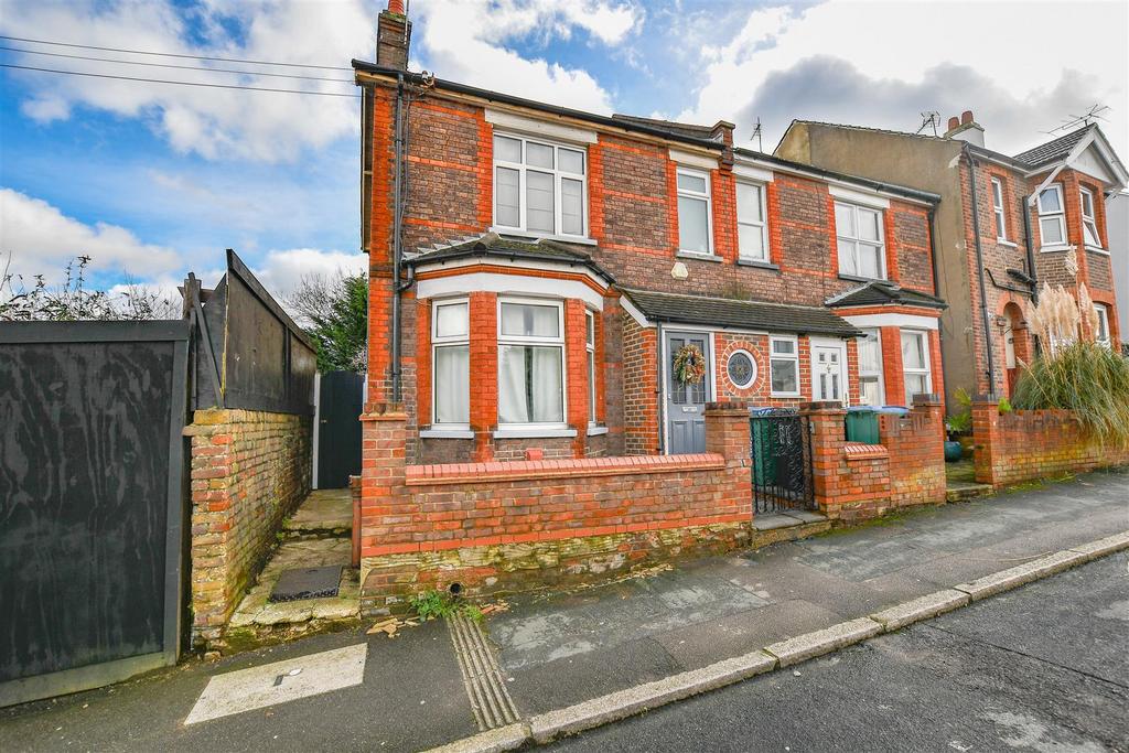 Bradshaw Road, Watford, WD24 3 bed end of terrace house for sale £450,000
