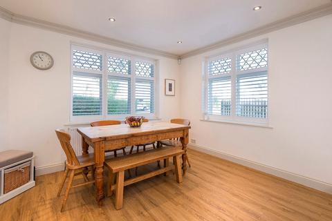 159 Glenview, London, SE2 0SB