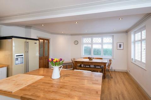 159 Glenview, London, SE2 0SB