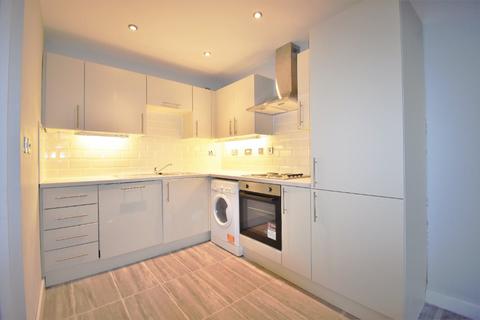 2 bedroom flat to rent, 55 Queens Dock Avenue, Hull, HU1