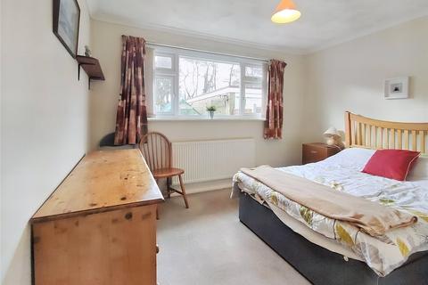 17 Bourne Way, Midhurst, GU29 9HZ