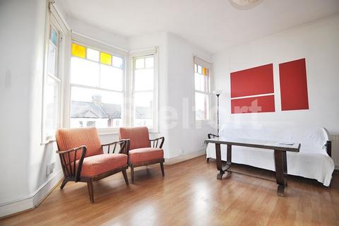 4 bedroom terraced house for sale - Parolles Road, London N19