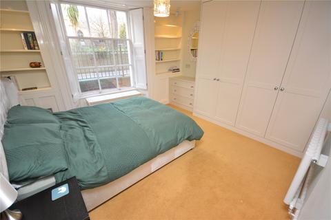 1 bedroom apartment to rent - 56 New Street, CM1