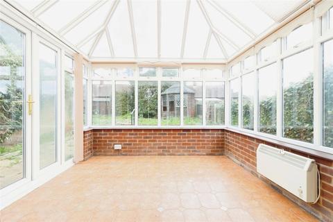 2 bedroom bungalow for sale, Elms Drive, Chelmsford, Essex, CM1