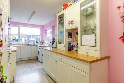 20 Avebury Road, Bristol, BS3 2QG