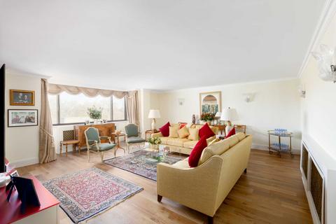 3 bedroom apartment to rent, South Lodge, Knightsbridge, Knightsbridge, SW7