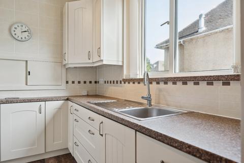 16 Lothian Drive, Clarkston, Glasgow, G76 7NF
