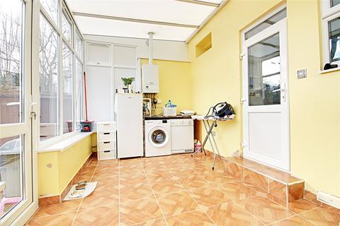 162 Risley Avenue, London, N17 7ER