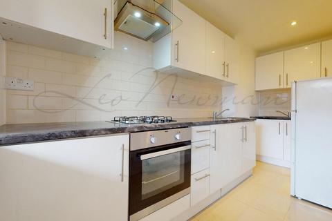 2 bedroom maisonette for sale, Prince of Wales Close, Hendon, NW4