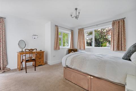 2 bedroom bungalow for sale - Cherry Tree Lane, Edwalton, Nottingham