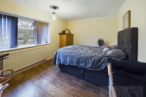 2 bedroom maisonette for sale, Crawley, Crawley RH10
