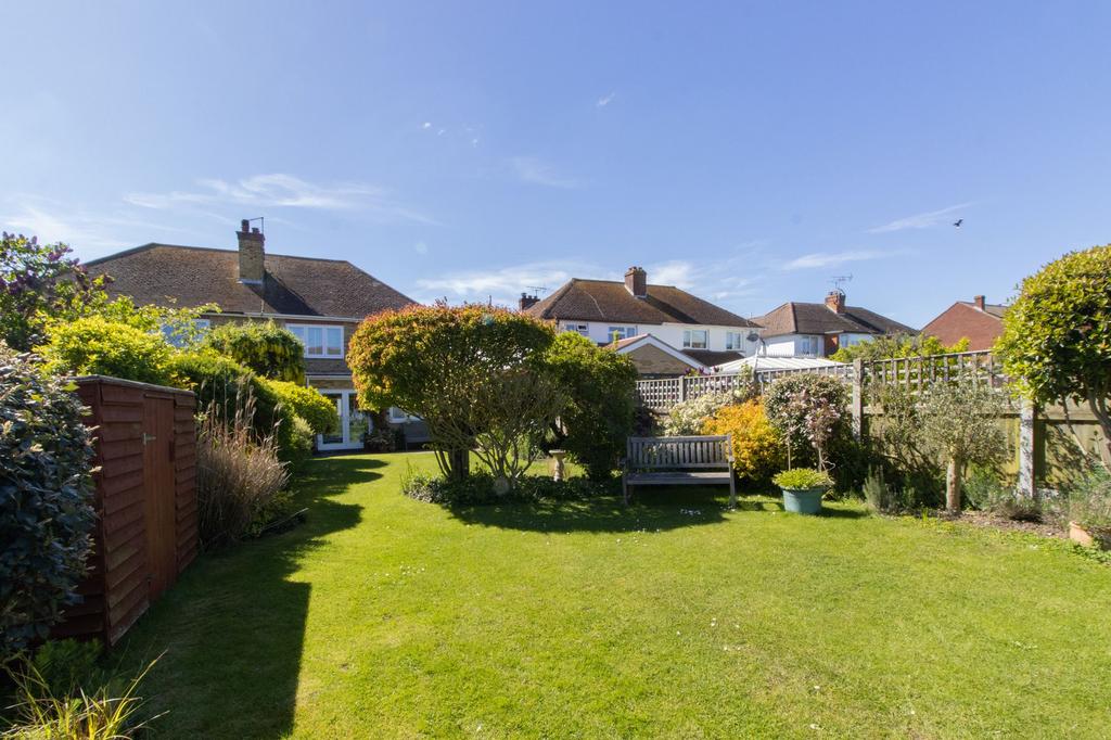 Ramsgate Road, Broadstairs, CT10 3 bed semidetached house for sale £