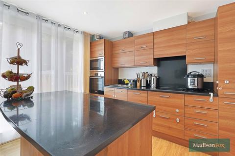 2 bedroom apartment for sale, Buckhurst Hill, Essex IG9