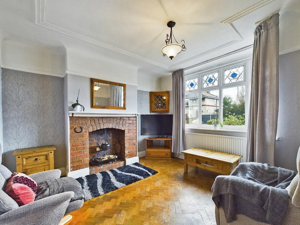 Woodlands Drive, Hoole, Chester, CH2 3 bed semidetached house for sale