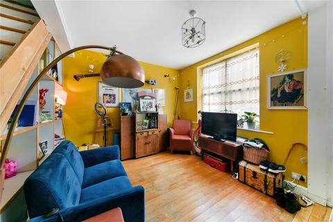 2 bedroom terraced house to rent - Ohio Road, London, E13