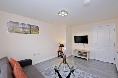 2 bedroom flat to rent - Urquhart court