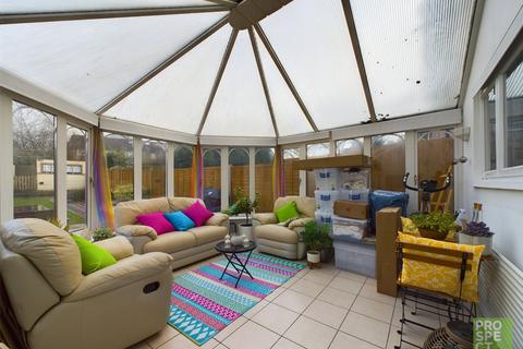 3 bedroom terraced house to rent, Garth Square, Bracknell, Berkshire, RG42