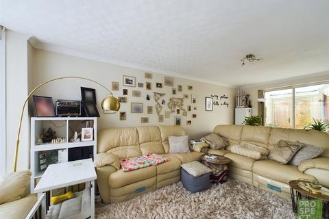 undefined, Garth Square, Bracknell, Berkshire, RG42