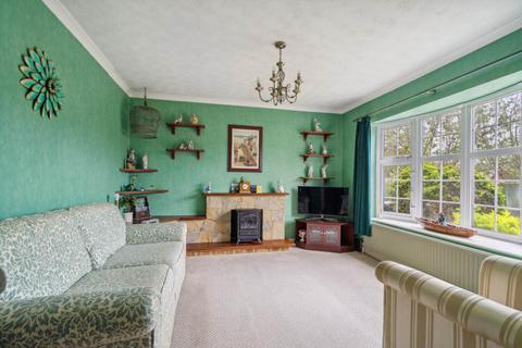 2 bedroom bungalow for sale - Duncan Way, North Bushey