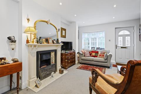 2 bedroom semi-detached house for sale - Brooklands Lane, Weybridge, Surrey, KT13 8UX