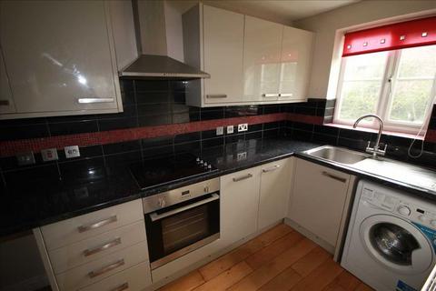 Perry Close, Uxbridge UB8