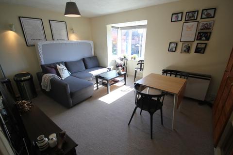 Studio to rent, Harrow HA3