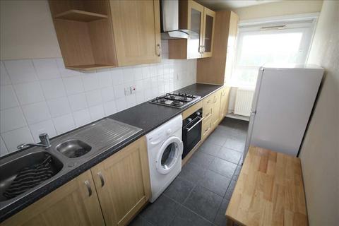 2 bedroom flat to rent, Green Lane, Hounslow TW4