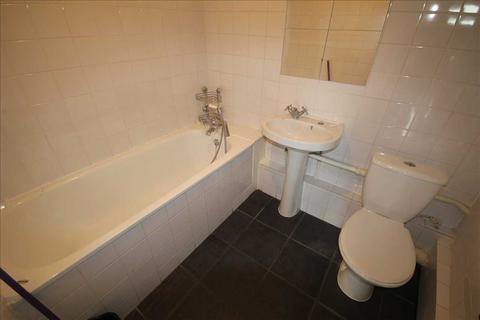 2 bedroom flat to rent, Green Lane, Hounslow TW4