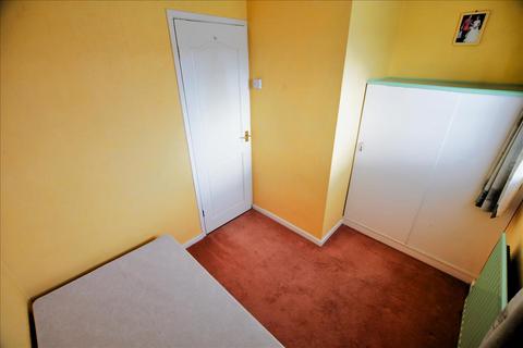 33 Bridlepath Way, Feltham, TW14 8AL