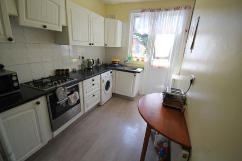 3 bedroom semi-detached house to rent, Harrow HA1