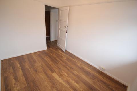 2 bedroom flat to rent, Alexandra Avenue, Harrow HA2