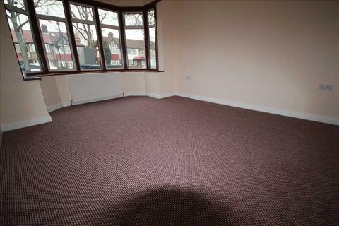 4 bedroom terraced house to rent, Greenford UB6