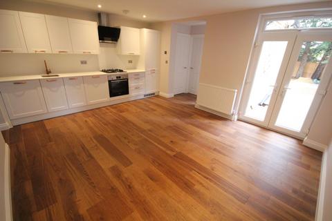 2 bedroom flat to rent, Watford WD17