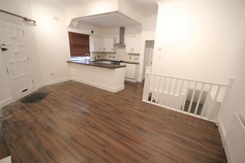 2 bedroom flat to rent, Harrow HA2