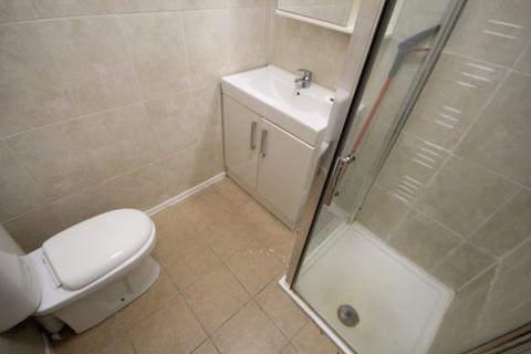 2 bedroom flat to rent, Harrow HA2