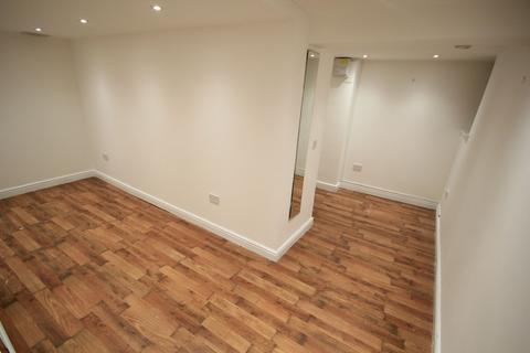 2 bedroom flat to rent, Harrow HA2
