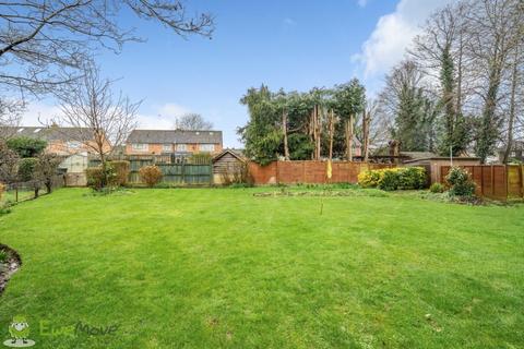 12 Brook Green, Tadley, RG26 3SE