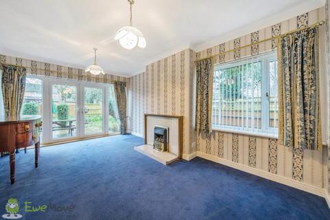 12 Brook Green, Tadley, RG26 3SE